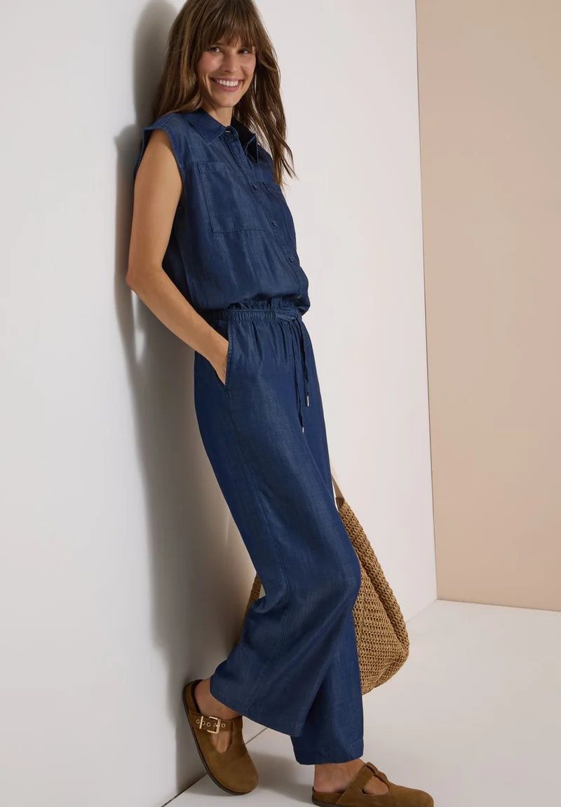 Wide Leg Jumpsuit in Denim-Optik