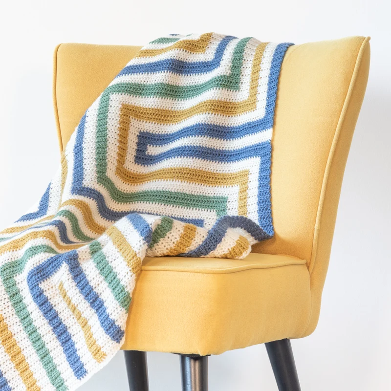 Häkelanleitung „Amazing Stripey Blanket“ von Yarn and Colors