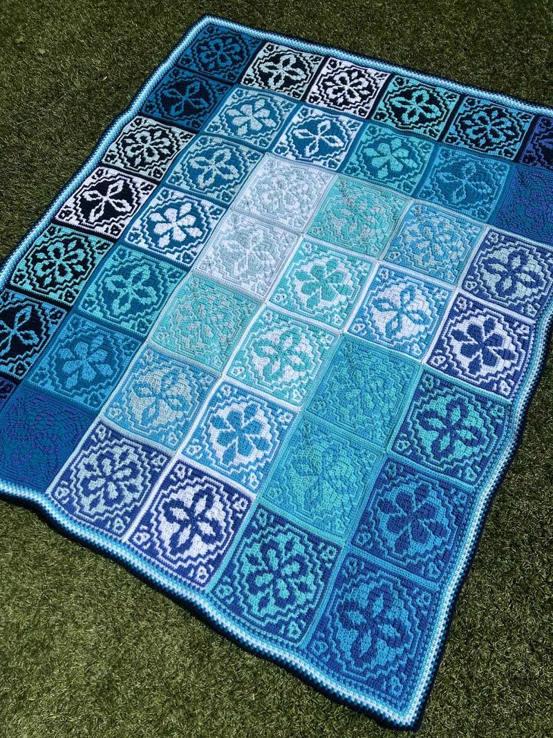 „Burst of Joy“-Decke Special DK Häkelpaket – CrazyCrochetCatlady