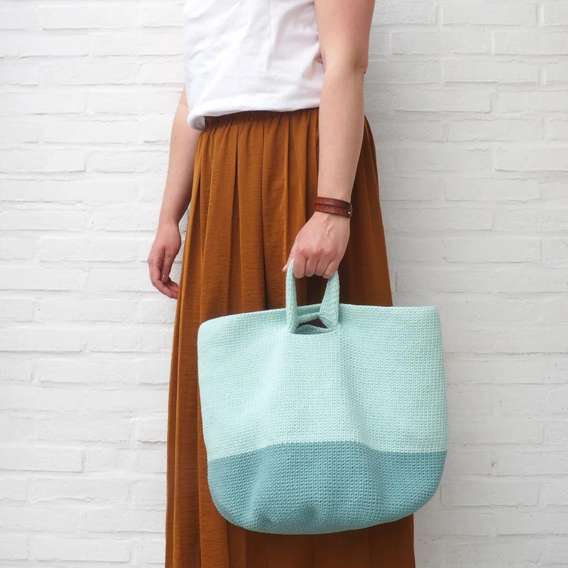 Yarn and Colors Slouchy Pouch Color Block Häkelpaket