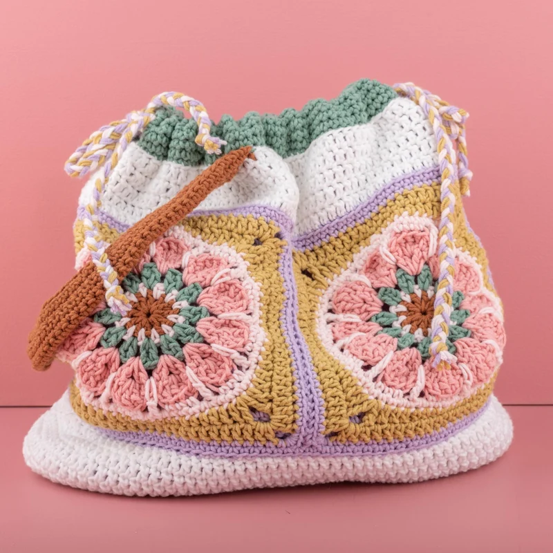 Häkelanleitung „Yarn and Colors Granny’s Project Bag“ (digital)