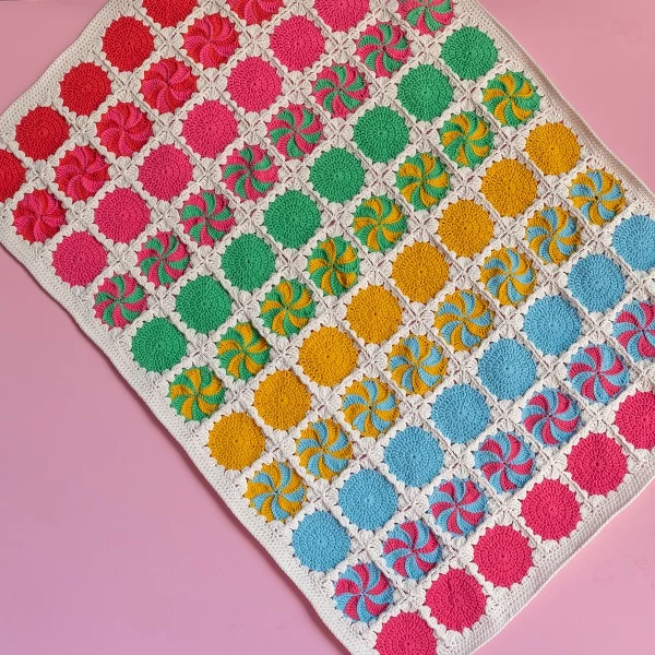 Häkelanleitung „Yarn and Colors – Circles and Spirals Blanket“