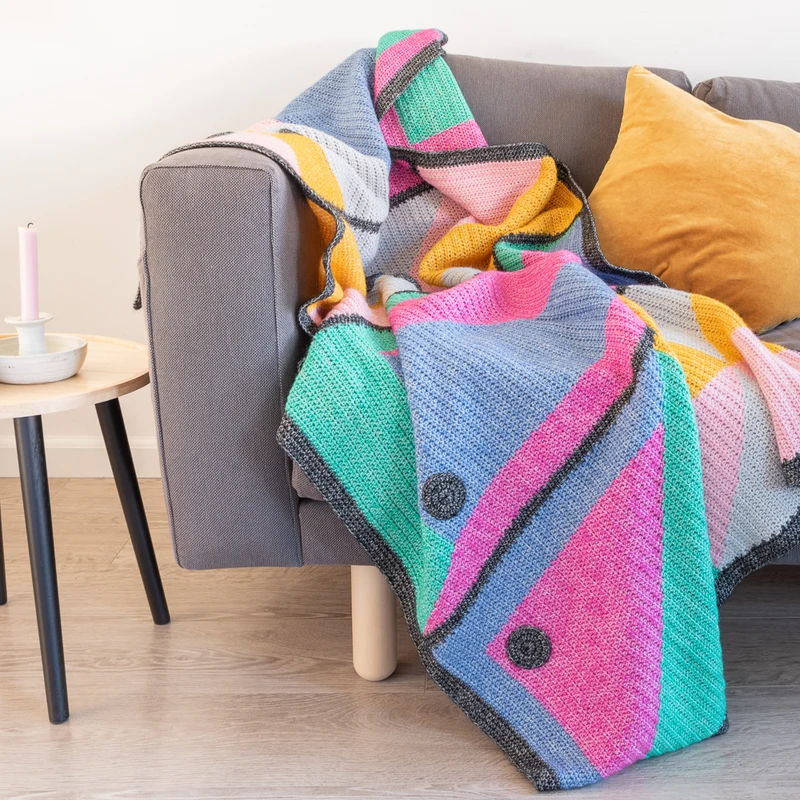 Häkelanleitung „Yarn and Colors Mosaic Window Blanket“