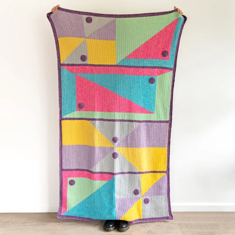 Häkelanleitung „Yarn and Colors Mosaic Window Blanket“