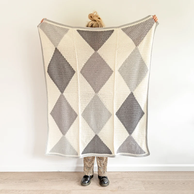 Häkelanleitung „Yarn and Colors Harlequin Blanket“