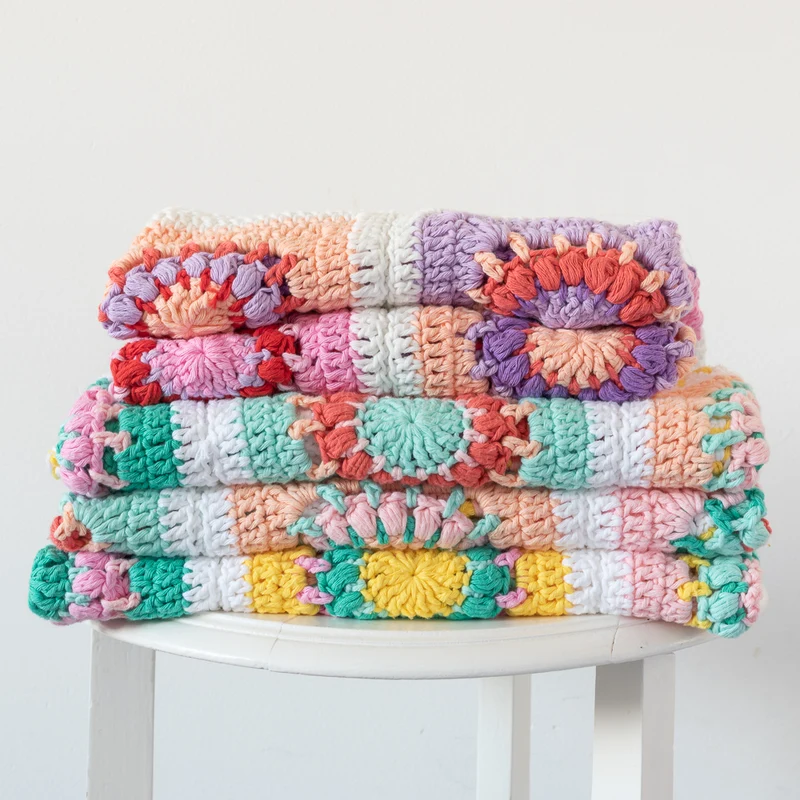 Häkelanleitung „Yarn and Colors Blossom Baby Blanket“ (digital)