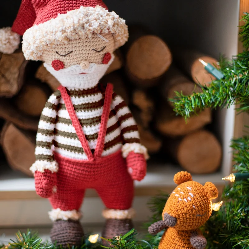 Weihnachtsmann mit Rentier – Häkelpaket