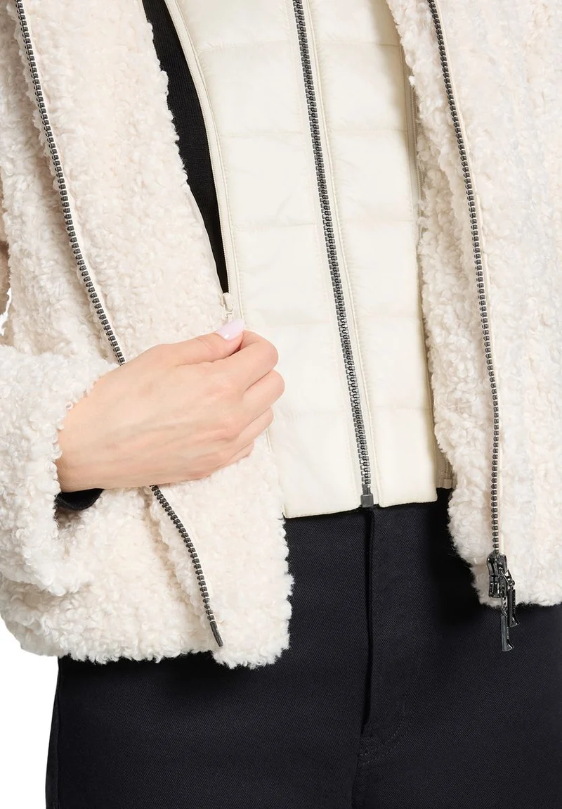 Plüschjacke