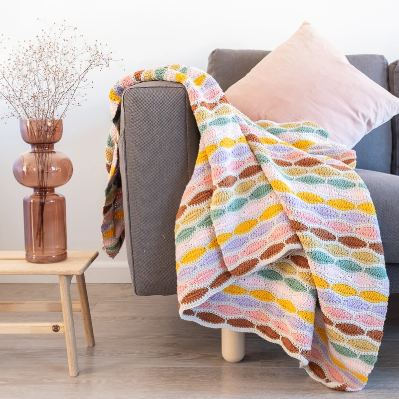 Häkelanleitung „Yarn and Colors Stripy Waves Blanket“ (digital)
