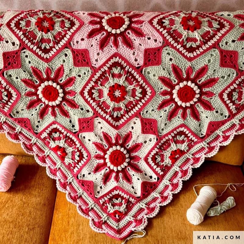 Katia CAL „Stars in Bloom“-Paket – Gehäkelte Blumendecke Naturweiß S2