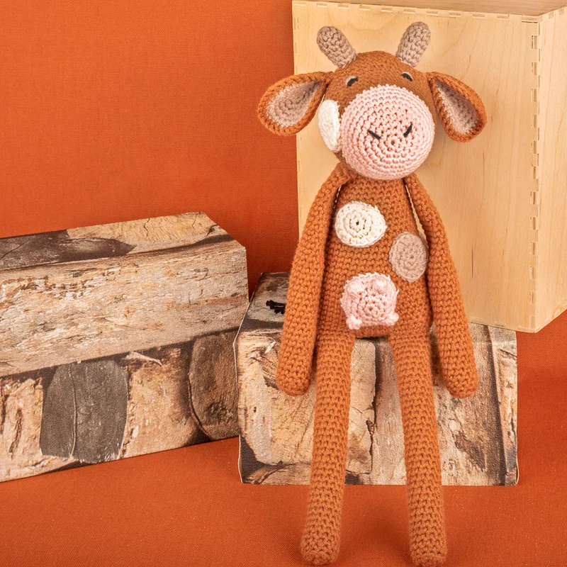 Häkelanleitung „Yarn and Colors Clara Cow“ (digital)