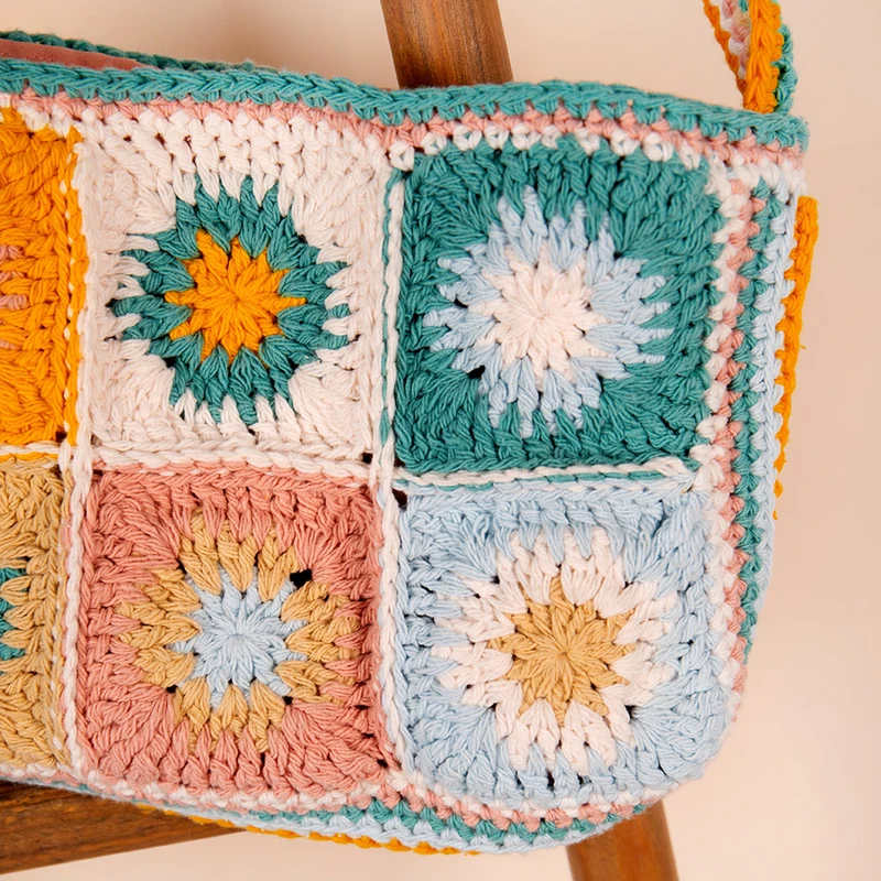 Häkelpaket „Trendige Granny Square-Tasche“