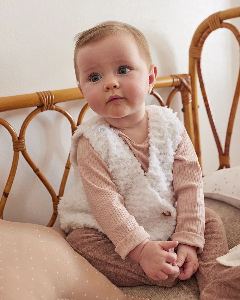 Katia Nuvole – Ärmellose Babyweste: Garn- und Strickpaket