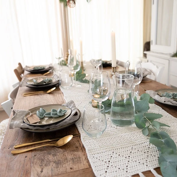 Yarn and Colors „Glamorous Table Runner“ Häkelpaket