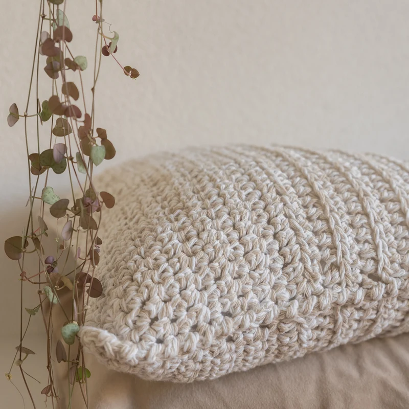 Yarn and Colors „Be Gentle“ Kissen-Häkelpaket