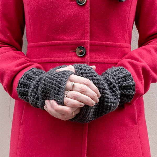 Yarn and Colors Chunky Cheerful Mittens Häkelpaket
