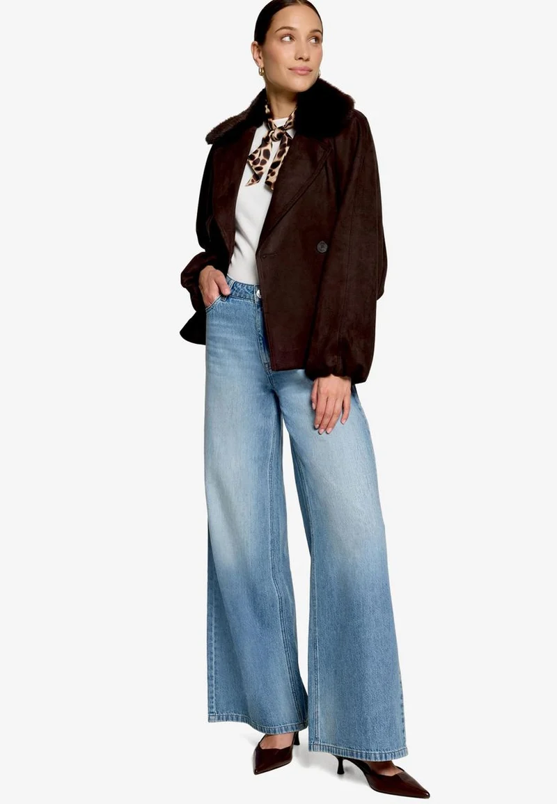 Velourslederjacke mit Kunstfellkragen