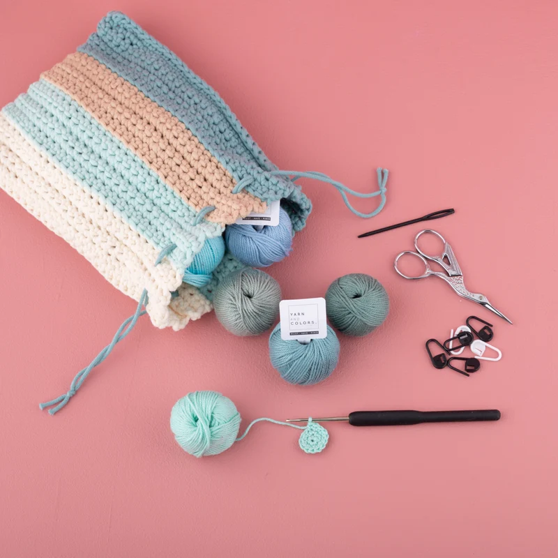 Yarn and Colors Ruffle Pouch Häkelpaket
