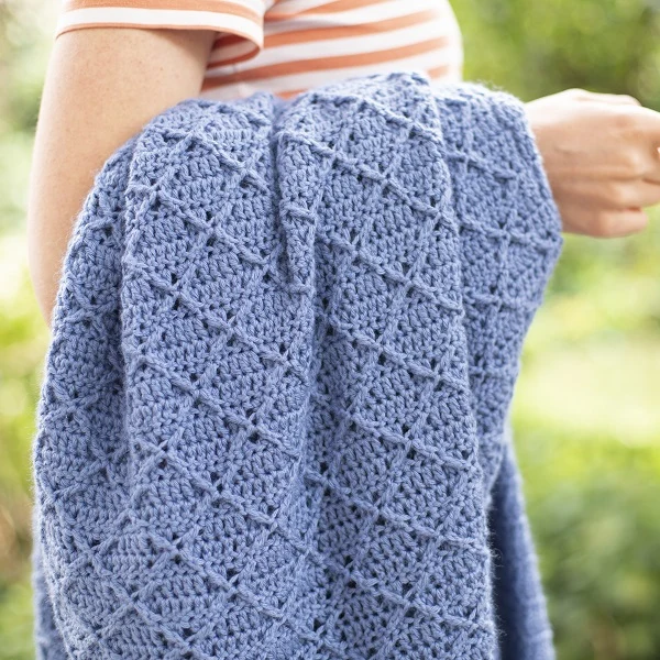Häkelanleitung für eine „Schmetterlinge fangen“-Jacke als Häkelpaket