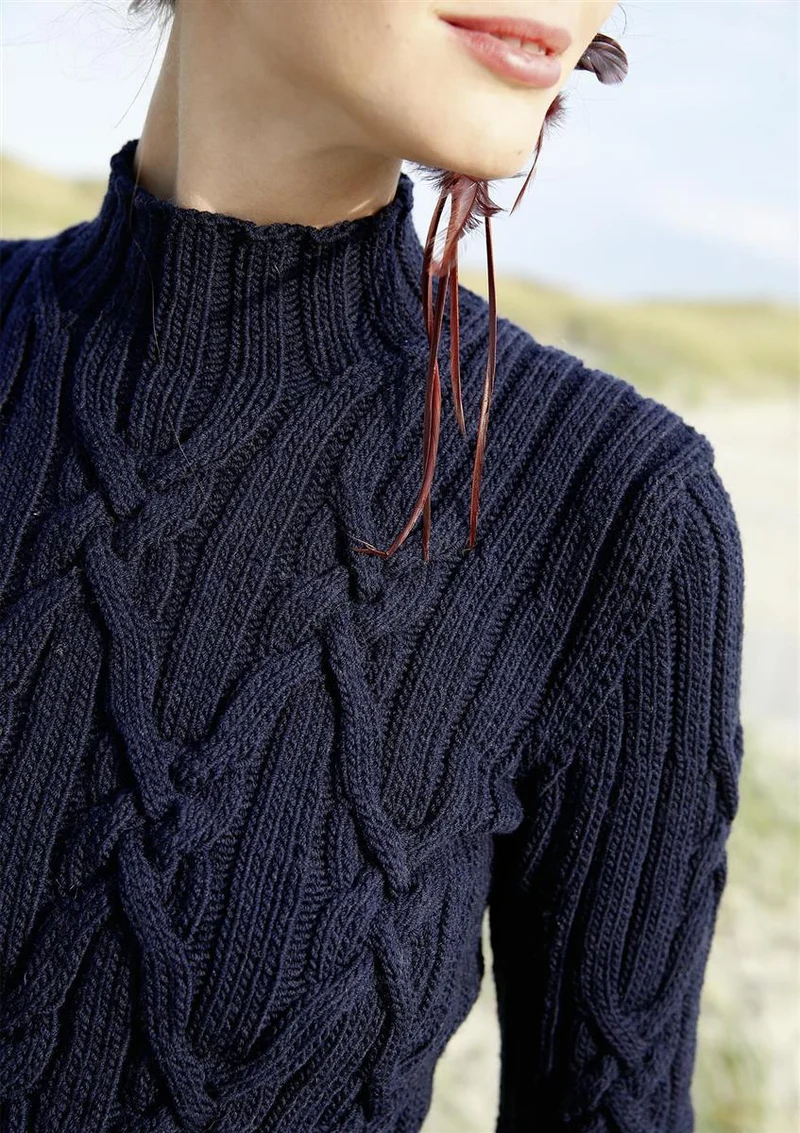 Pullover mit Zöpfen