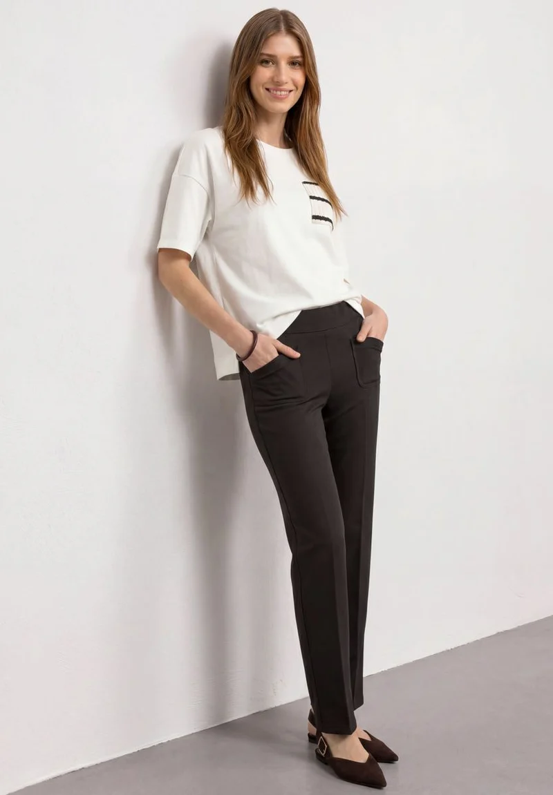 High Waist Straight Leg Hose im Casual Fit