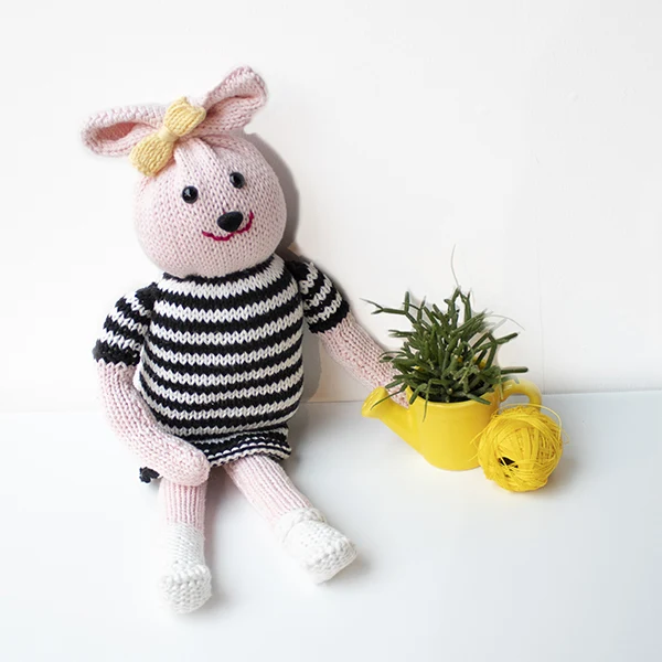 Strickpaket „Kootje, das Kuschelkaninchen“