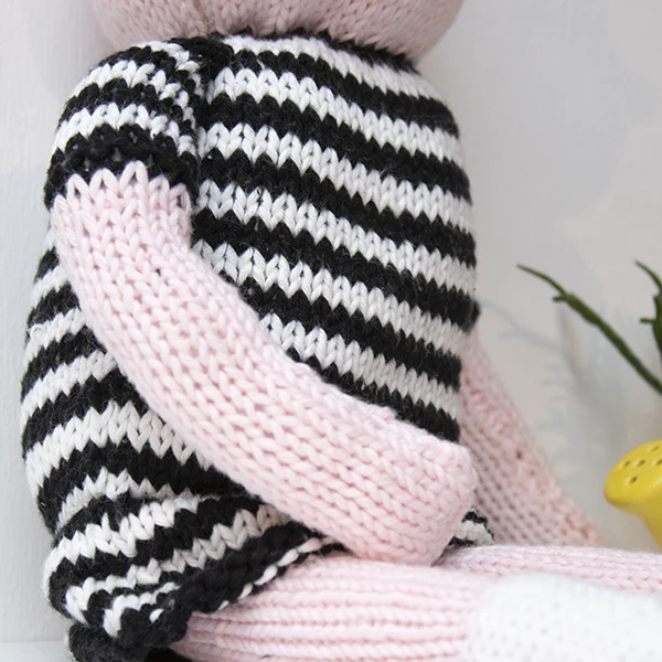 Strickpaket „Kootje, das Kuschelkaninchen“