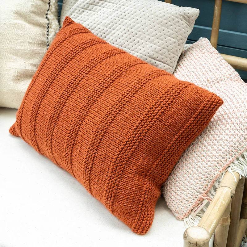 Ariadne at Home Studio: Kurs zum Stricken von Rippenmuster-Kissen