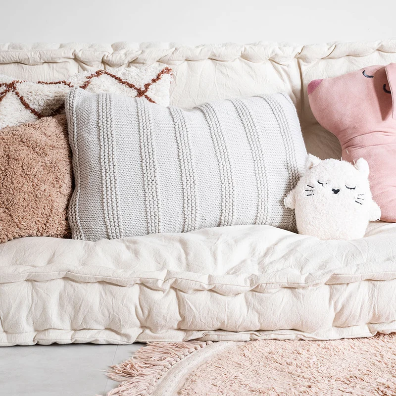 Ariadne at Home Studio: Kurs zum Stricken von Rippenmuster-Kissen