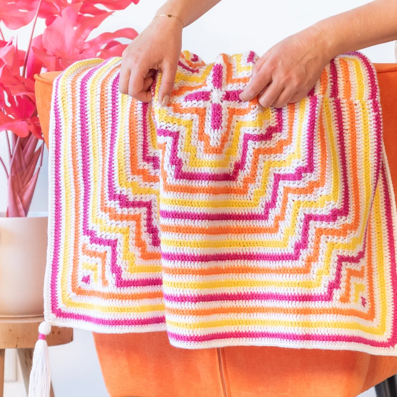 Yarn and Colors „Amazing Flower Blanket“ Häkelpaket