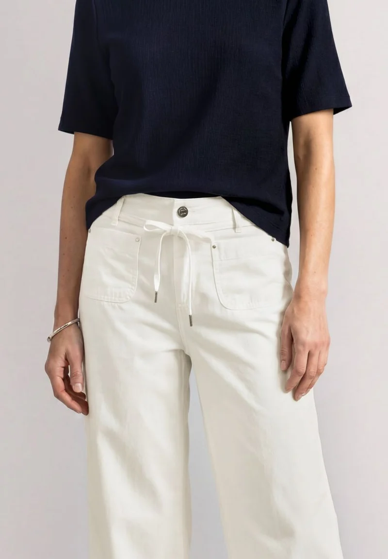 Straight Leg Hose in Washed-Optik