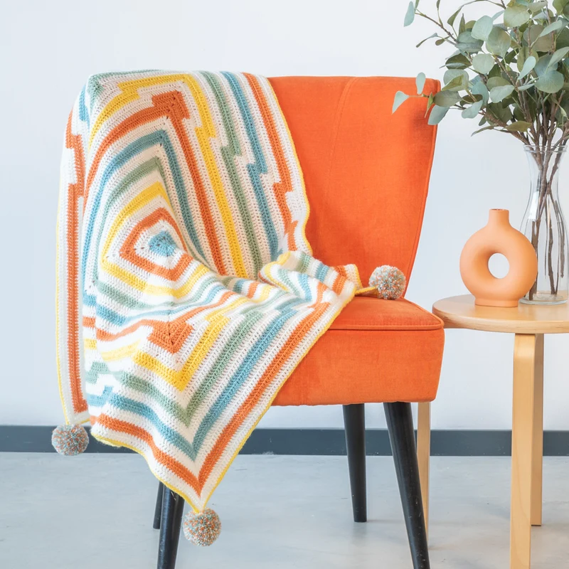 Yarn and Colors „Amazing Square Darts Blanket“ Häkelpaket
