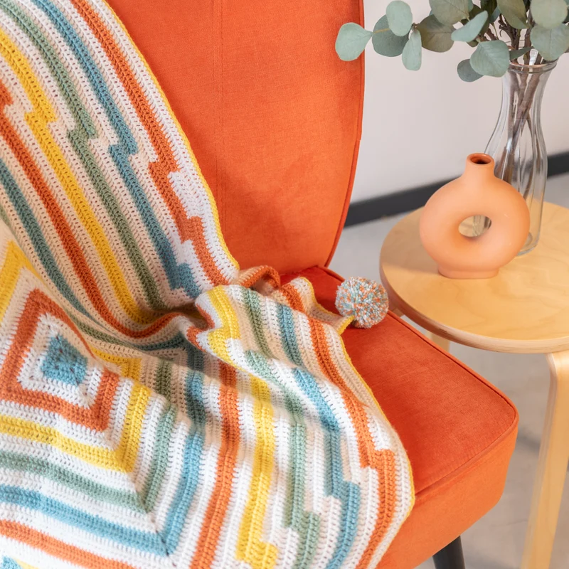 Yarn and Colors „Amazing Square Darts Blanket“ Häkelpaket