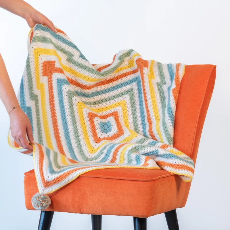 Yarn and Colors „Amazing Square Darts Blanket“ Häkelpaket