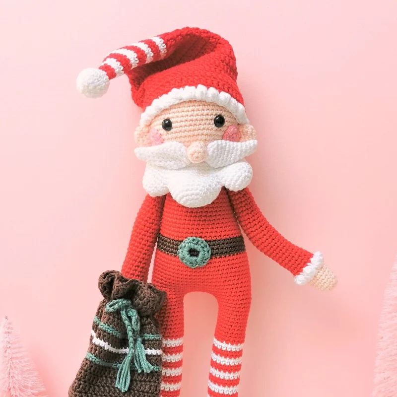 Amigurumi-Häkelpaket „Weihnachtsmann“ – Mrs. Milly