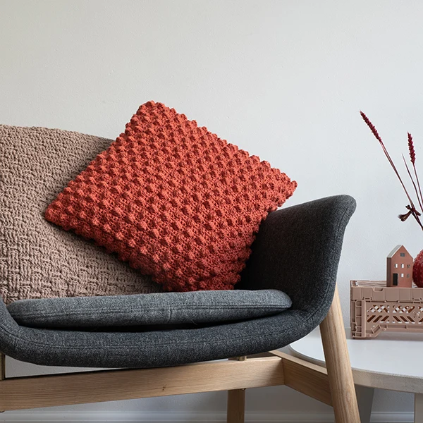 Yarn and Colors Bobbles Comfy Cushion Häkelpaket