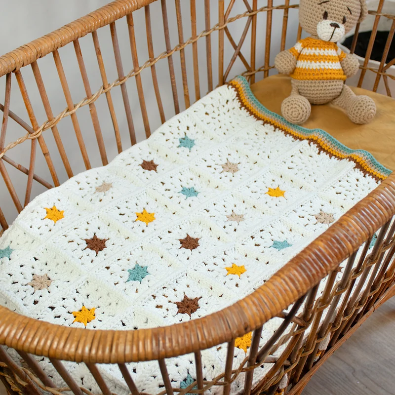 Häkelpaket für eine Babydecke