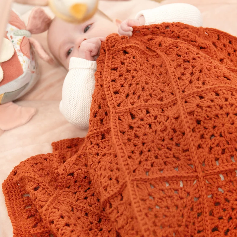 Granny Square-Babydecke für das Kinderbett, einfarbig – Häkelpaket
