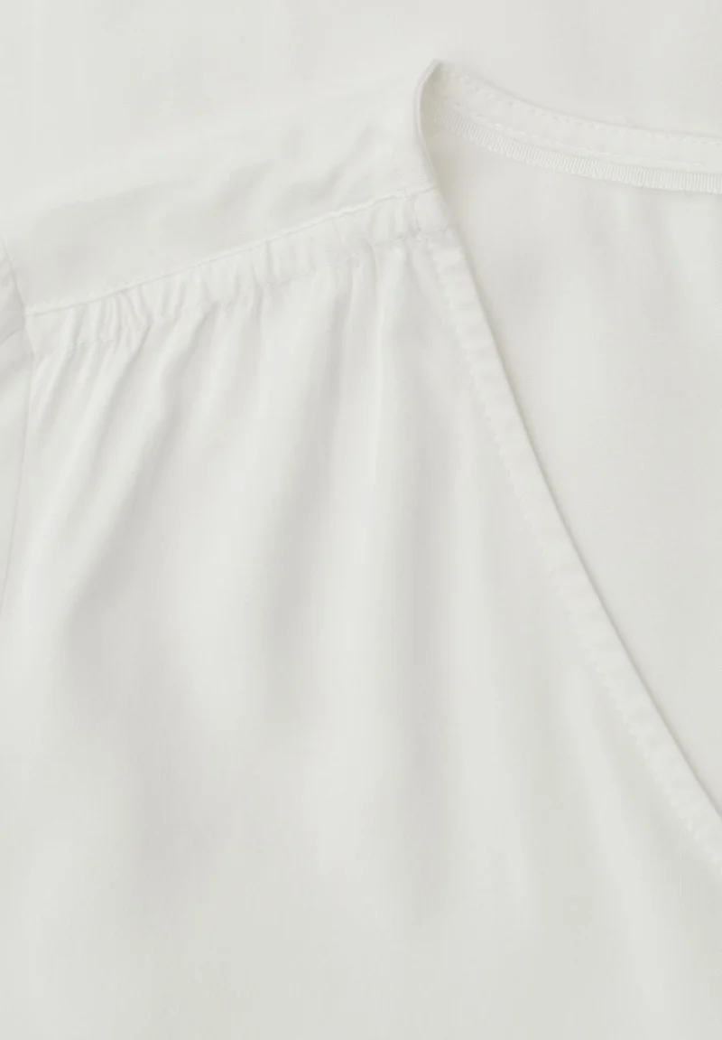 Kurzarm Blusenshirt mit V-Neck