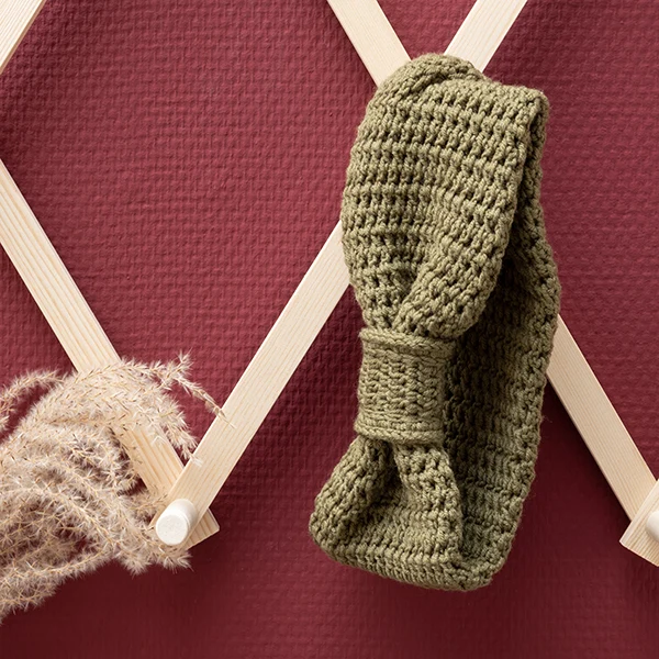 Yarn and Colors Soft Serene Stirnband-Häkelpaket