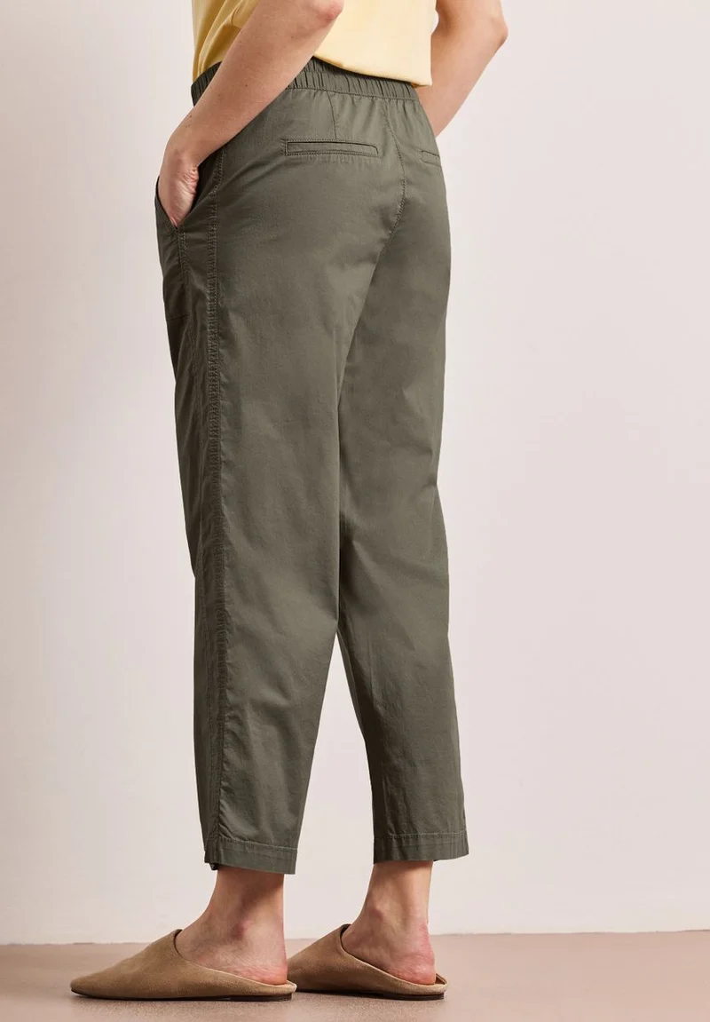 Straight Leg Hose in Hose Papertouchware