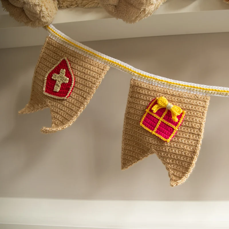 Nikolaus-Girlande – Garn- und Häkelpaket