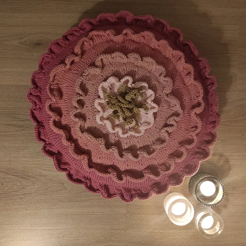 Strickanleitung für das „All Day Lotus“-Kissen