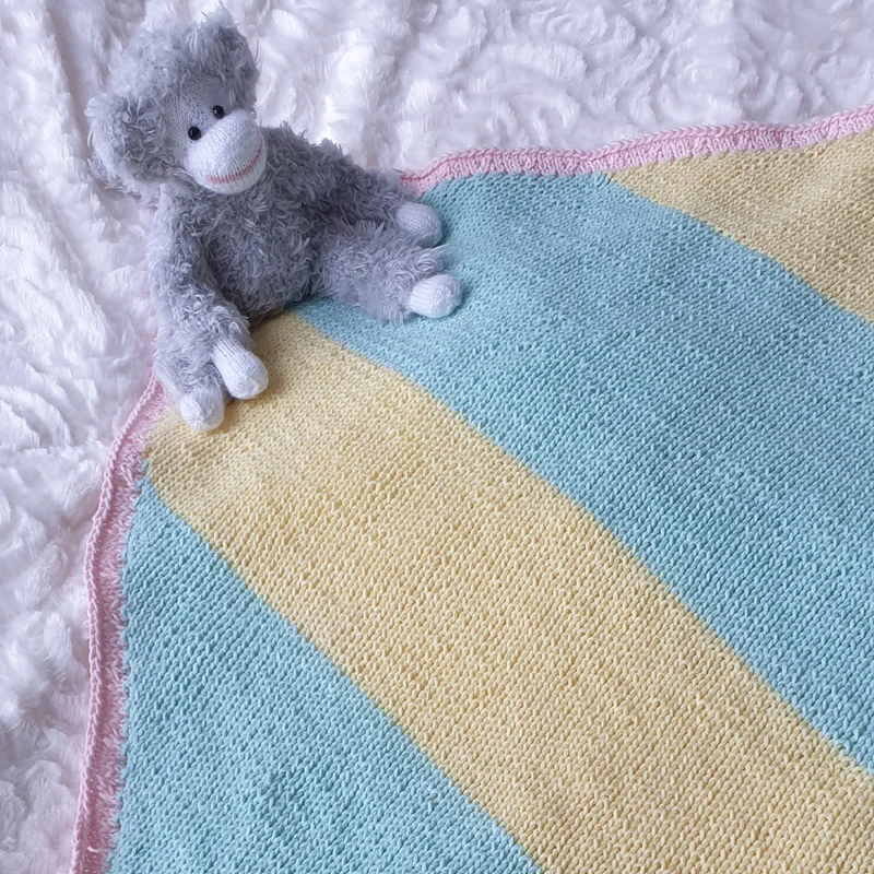 Strickanleitung für die Babydecke „Lieve Livia“