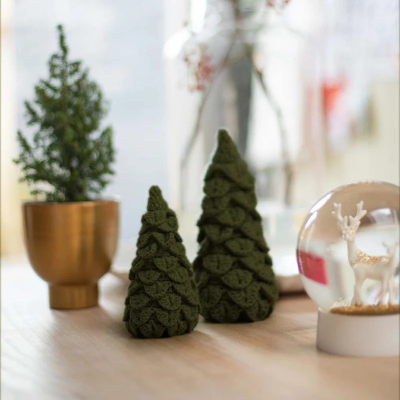 Häkelpaket „Mixed Up“-Weihnachtsbäumchen