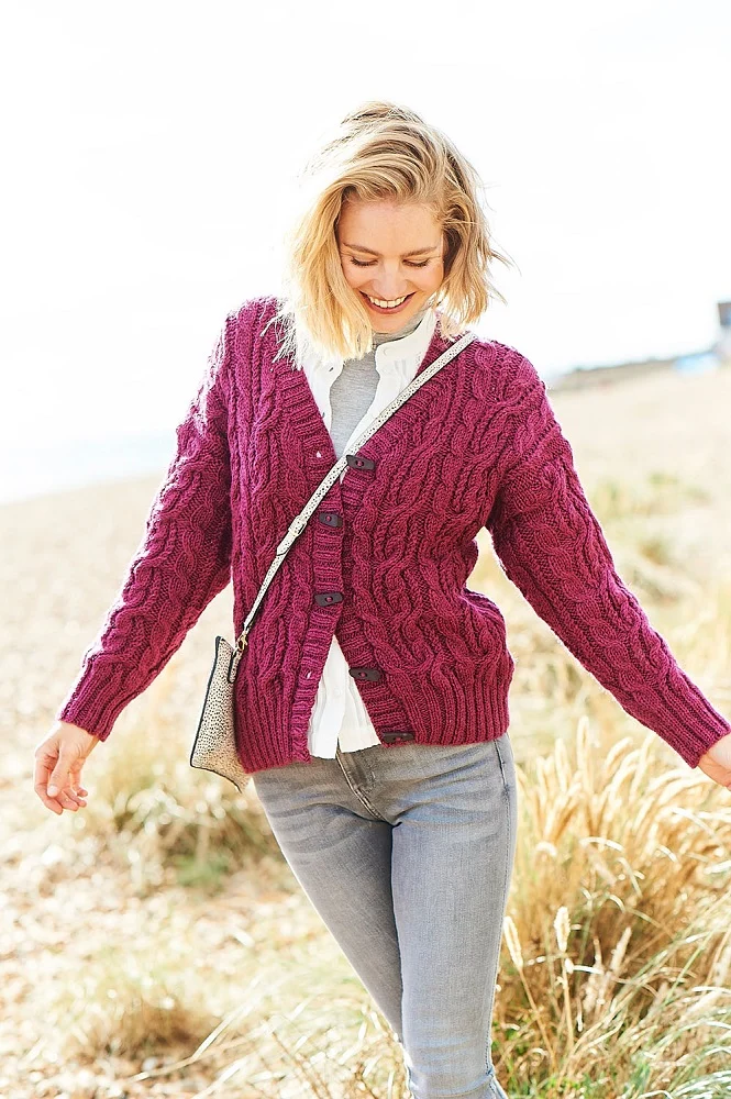 Strickanleitung „Stylecraft Special Aran With Wool Nr. 9819“: Jacke, Mütze und Fäustlinge