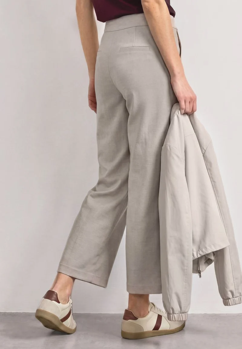 High Waist Culotte mit Schnallendetail