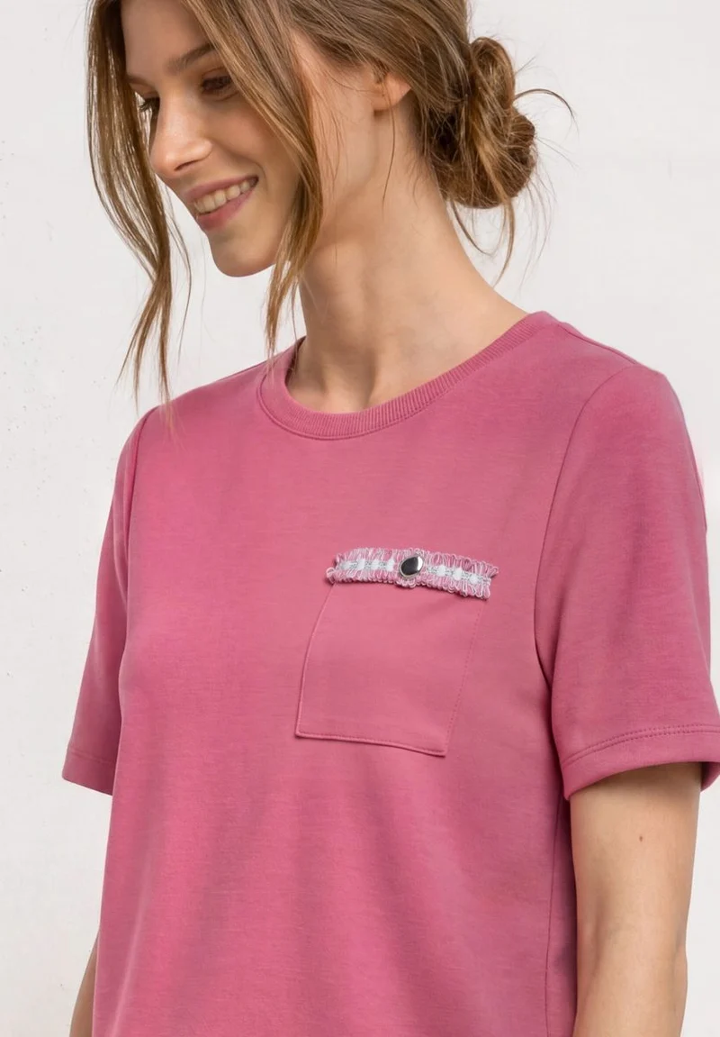 T-Shirt mit dekorativer Brusttasche