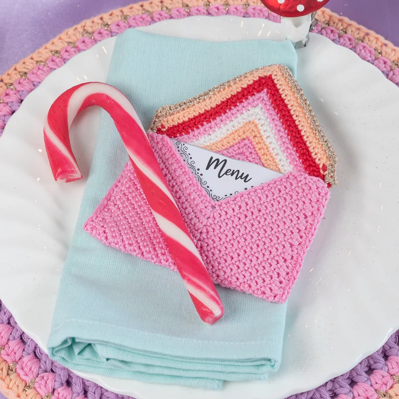 Yarn and Colors „Colorful Christmas“ Menühalter – Häkelpaket