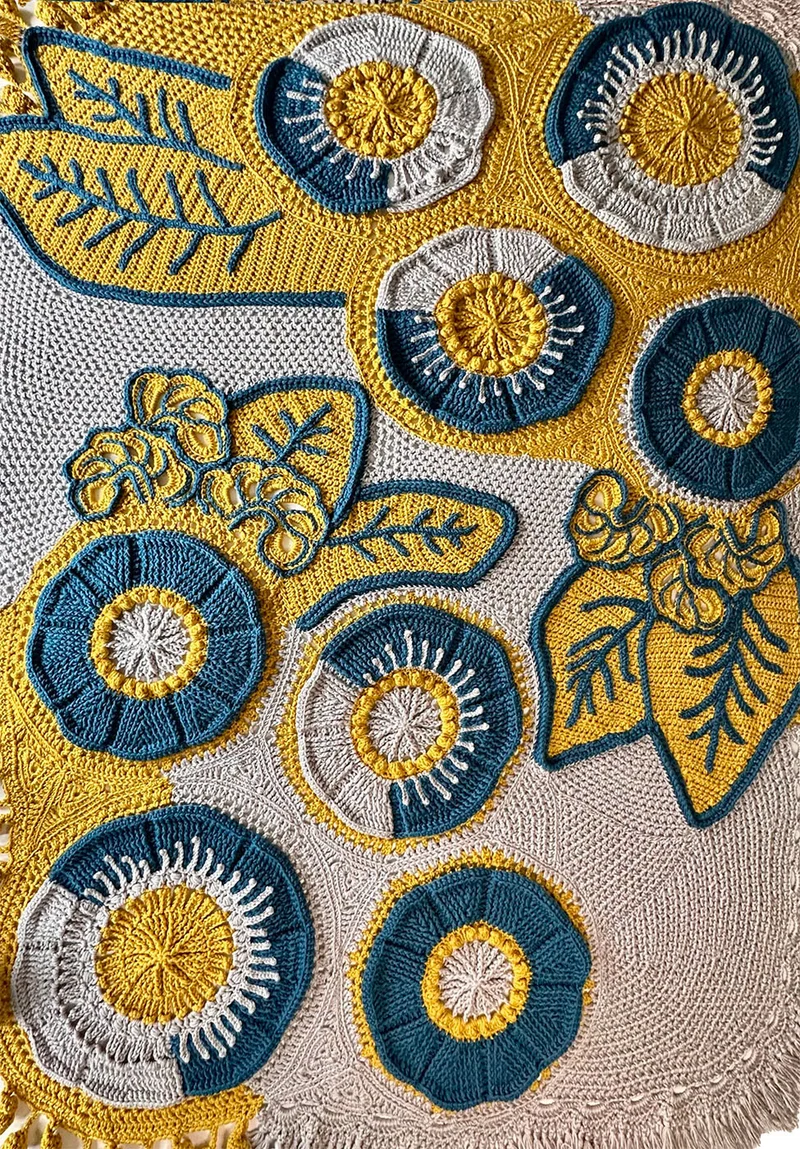 Häkelpaket für die Decke „Floral Blooms“ – The Queen of Loops